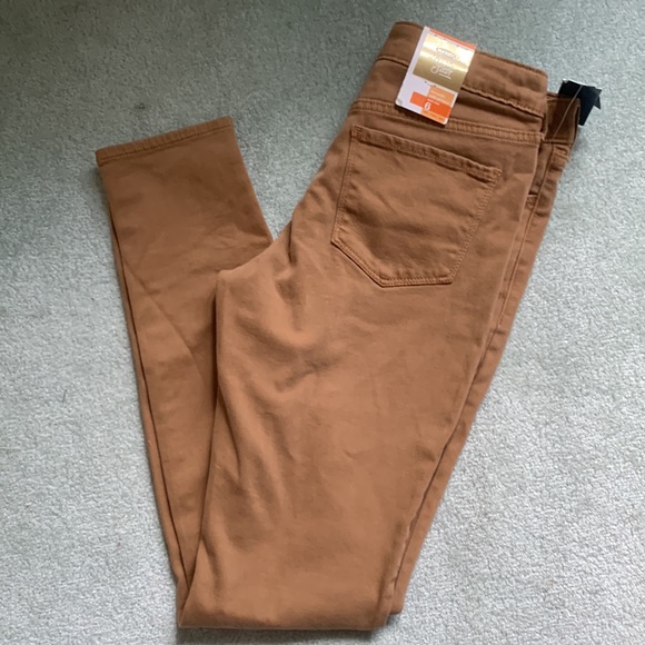 Old Navy-The Rockstar Mid-Rise Skinny Legging Jean-Size 6 Reg-Cream Caramel -NWT - Picture 3 of 11